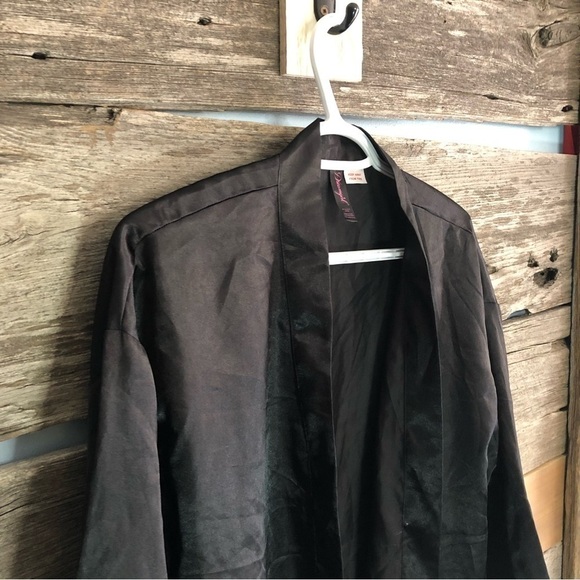 DREAMGIRL size large black robe - Picture 2 of 4